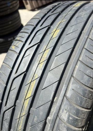 Bridgestone Turanza T001 215/60 R16