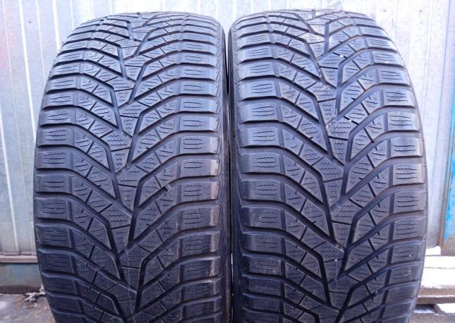 Yokohama BluEarth Winter V905 235/45 R17