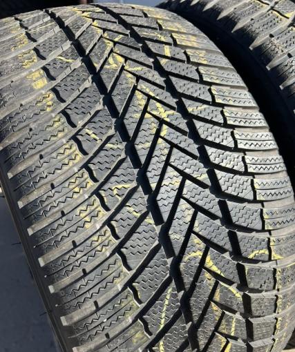 Bridgestone Blizzak LM-005 255/35 R20