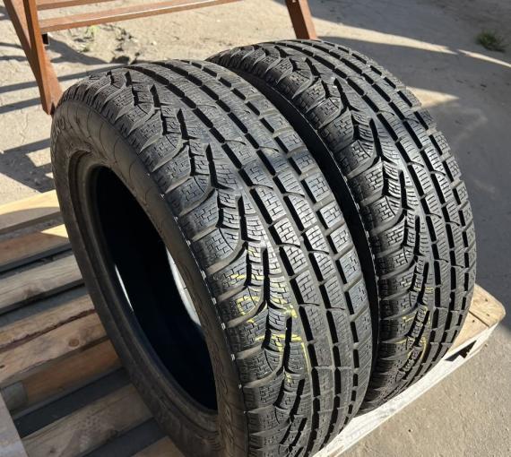 Pirelli Winter Sottozero 210 Serie II 215/60 R17