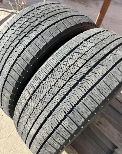 Bridgestone Blizzak VRX2 245/45 R19