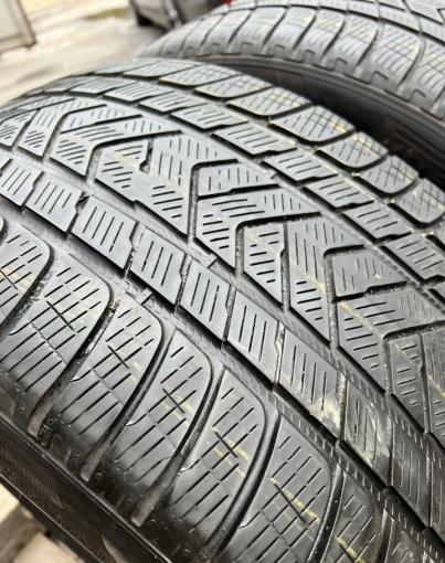 Pirelli Scorpion Winter 325/35 R22