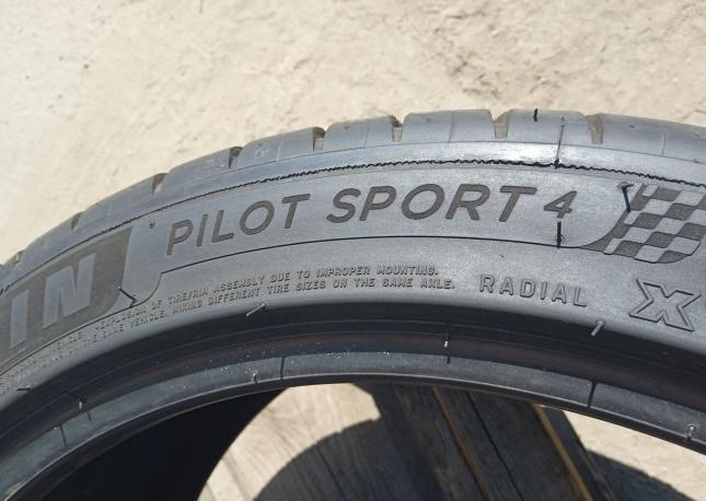 Michelin Pilot Sport 4 235/40 R18