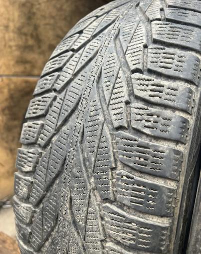 Nokian Tyres Hakkapeliitta R2 215/65 R17