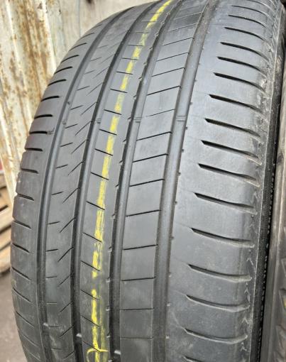 Bridgestone Alenza 001 285/45 R22