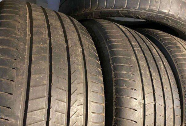 Bridgestone Alenza 001 285/45 R22