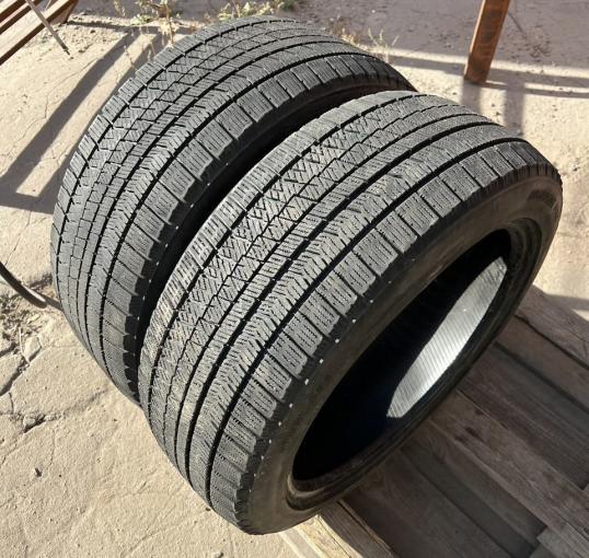 Bridgestone Blizzak VRX2 245/45 R19