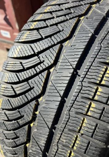 Michelin Pilot Alpin PA4 235/35 R19