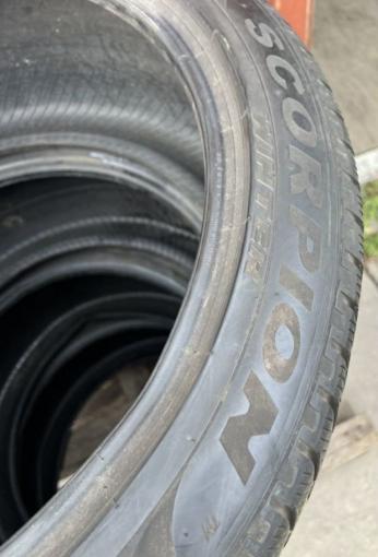 Pirelli Scorpion Winter 285/40 R22