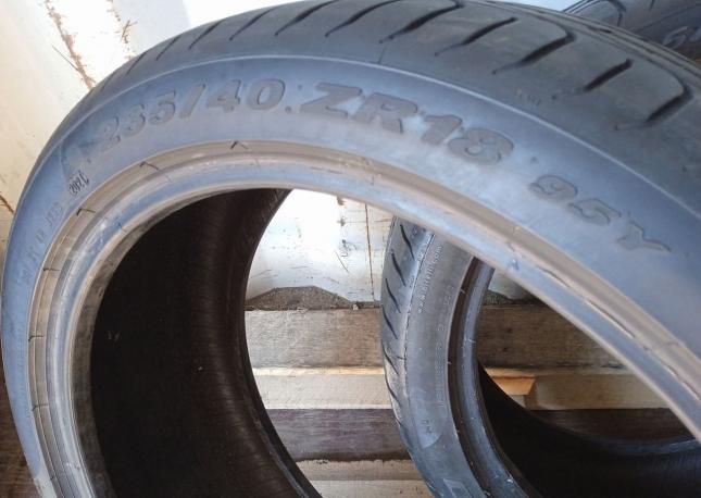 Pirelli P Zero 235/40 R18