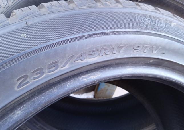 Hankook Kinergy 4S H740 235/45 R17