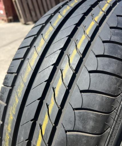 Goodyear EfficientGrip 235/55 R17