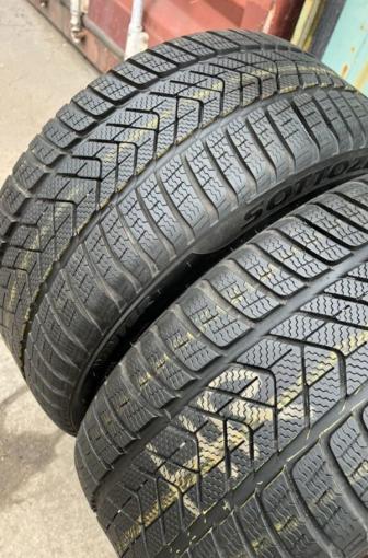 Pirelli Winter Sottozero 3 275/35 R19