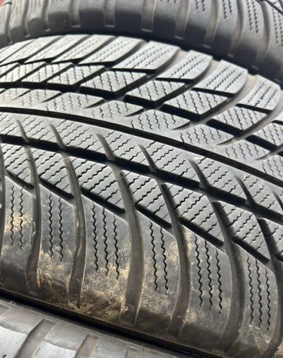 Bridgestone Blizzak LM-001 225/45 R18