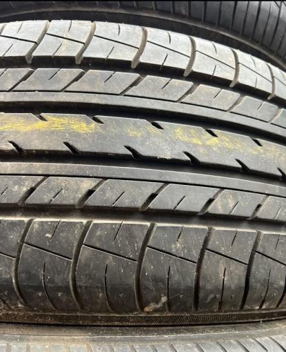 Yokohama dB Decibel E70B 215/55 R17