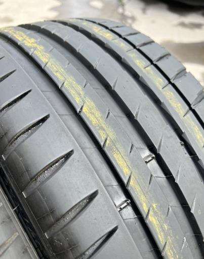 Michelin Pilot Sport 4 235/40 R18