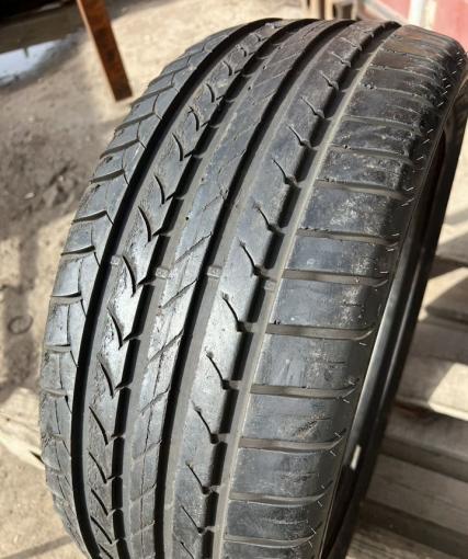 Goodyear EfficientGrip 245/45 R18