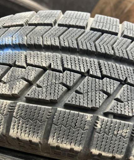 Bridgestone Blizzak VRX 215/65 R16