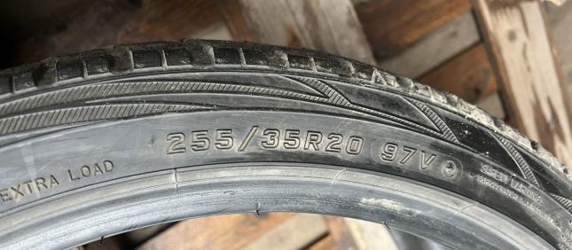 Falken Eurowinter HS01 255/35 R20