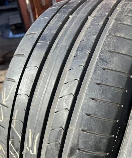 Pirelli P Zero PZ4 255/45 R19