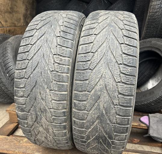 Nokian Tyres Hakkapeliitta R2 215/65 R17