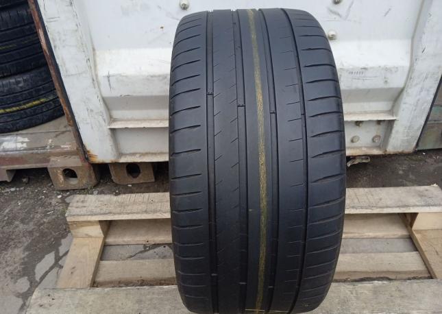 Michelin Pilot Sport 4 275/35 R19