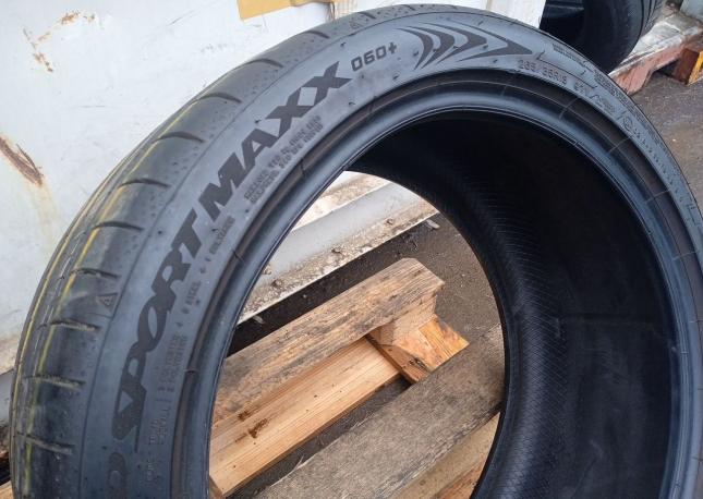 Dunlop SP Sport Maxx 060+ 265/35 R18