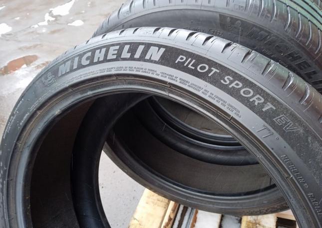 Michelin Pilot Sport EV 255/40 R20