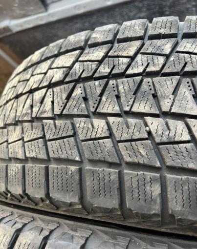 Bridgestone Blizzak DM-V1 225/65 R17