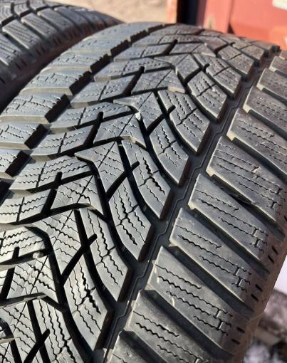 Dunlop Winter Sport 5 235/40 R18