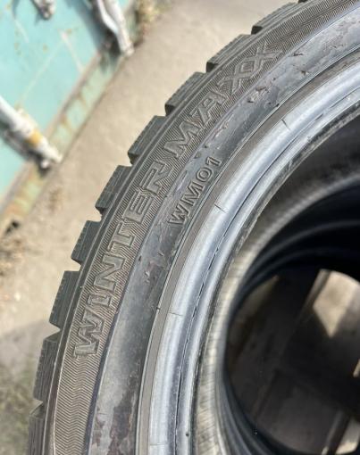 Dunlop Winter Maxx WM01 215/45 R17