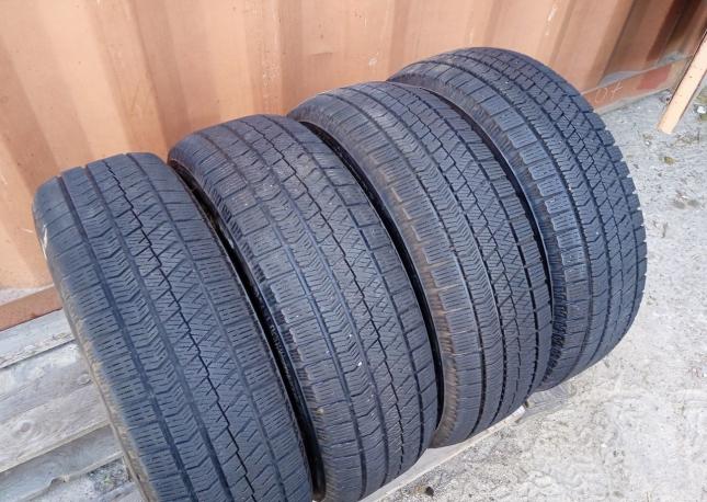 Bridgestone Blizzak VRX2 195/65 R15