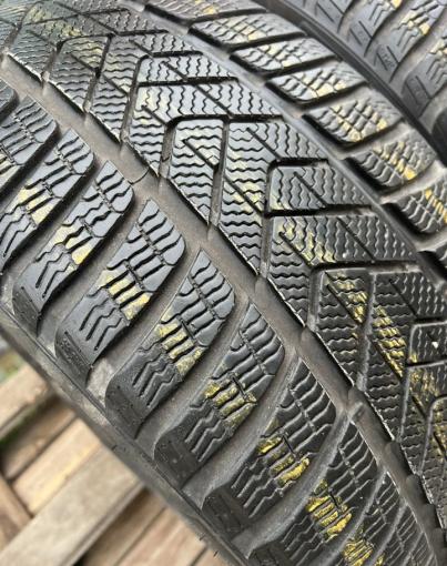 Pirelli Winter Sottozero 3 255/35 R21