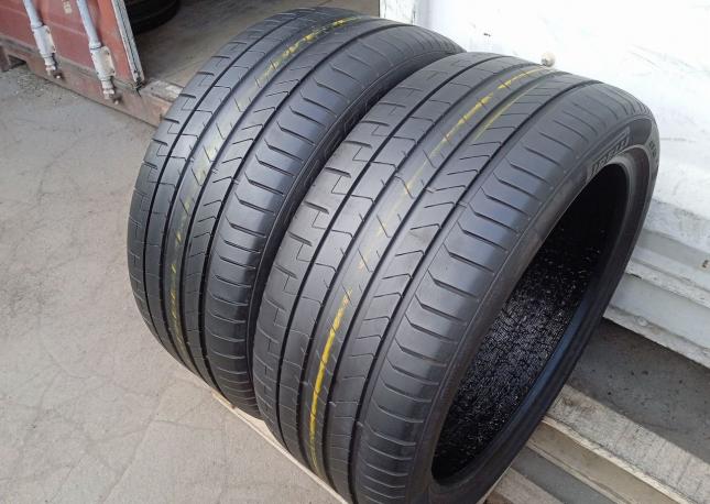 Pirelli P Zero PZ4 285/35 R21