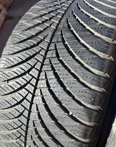 Goodyear Vector 4Seasons Gen-2 225/45 R17