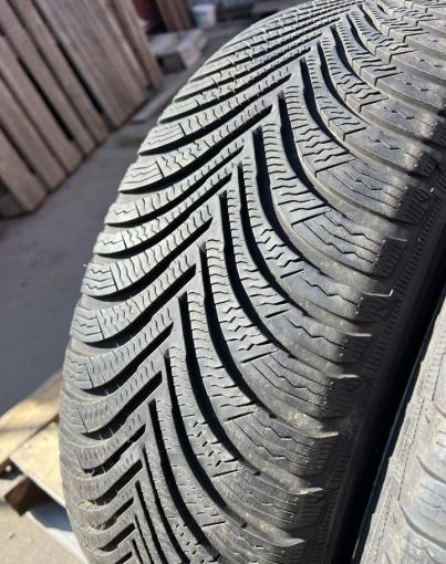 Michelin Alpin 5 215/60 R17