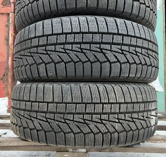 Hankook Winter I&#39;Cept IZ2A 205/55 R16