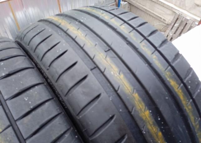 Michelin Pilot Sport 4 235/40 R18