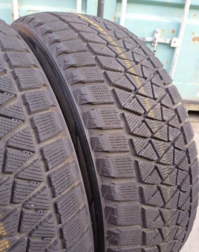 Bridgestone Blizzak DM-V2 235/55 R20