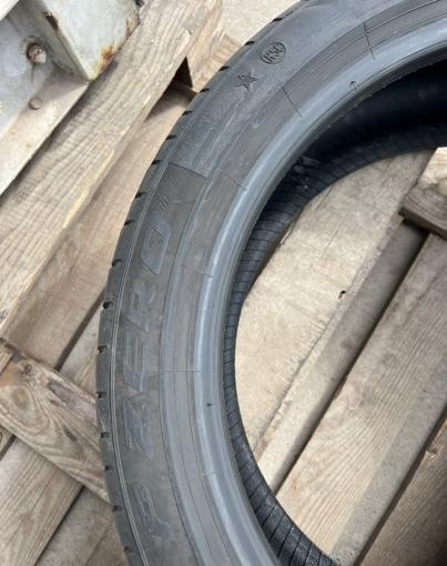 Pirelli P Zero PZ4 225/45 R19