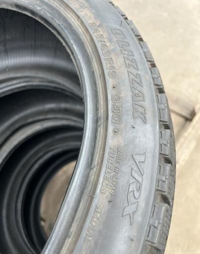 Bridgestone Blizzak VRX 245/40 R19