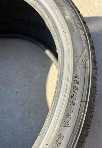 Bridgestone Blizzak LM-005 255/35 R20