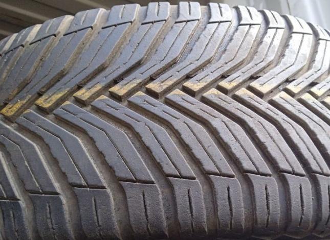 Michelin CrossClimate 2 215/55 R17