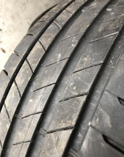 Bridgestone Turanza T005 225/40 R18