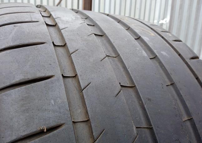 Michelin Pilot Sport 4 325/30 R21