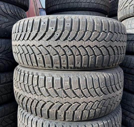 Bridgestone Blizzak Spike-01 235/55 R18