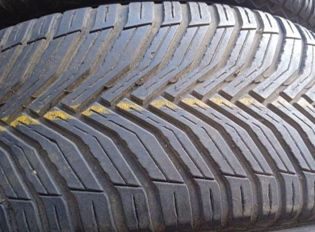 Michelin CrossClimate 2 215/55 R17