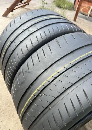 Michelin Pilot Sport Cup 2 325/30 R21