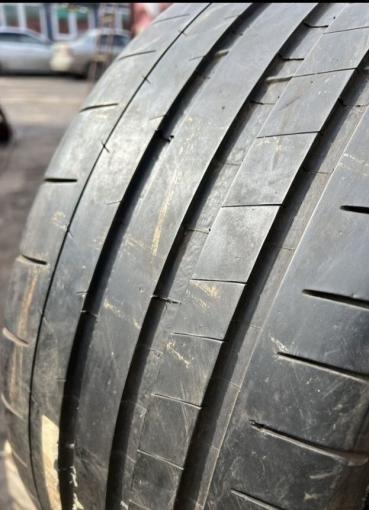 Michelin Pilot Super Sport 235/35 R19