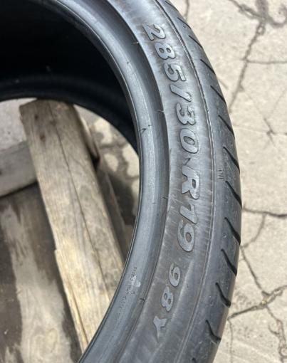 Pirelli P Zero 285/30 R19